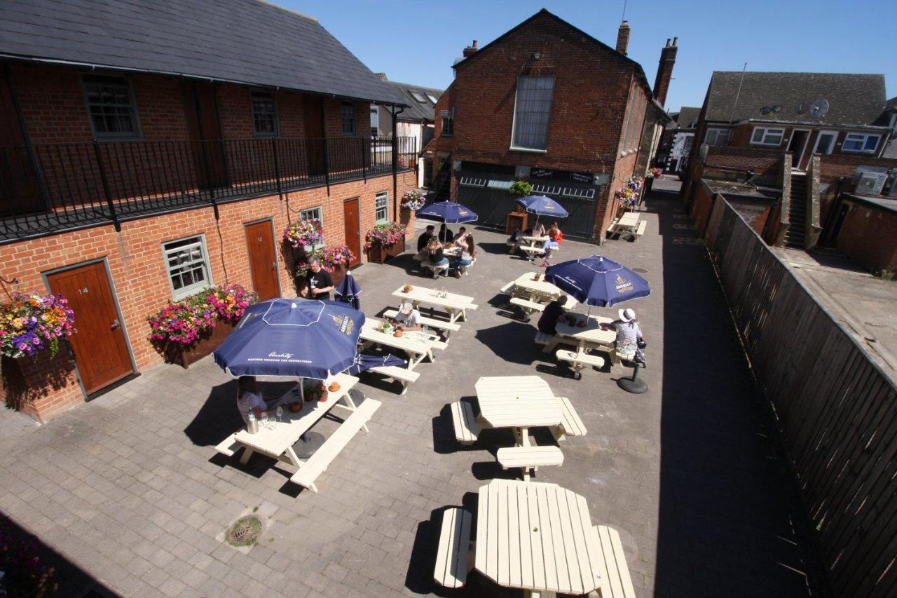 The Angel In Wootton Bassett Hotel Royal Wootton Bassett Luaran gambar