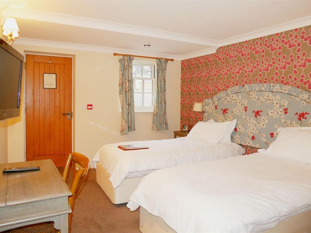 The Angel In Wootton Bassett Hotel Royal Wootton Bassett Luaran gambar